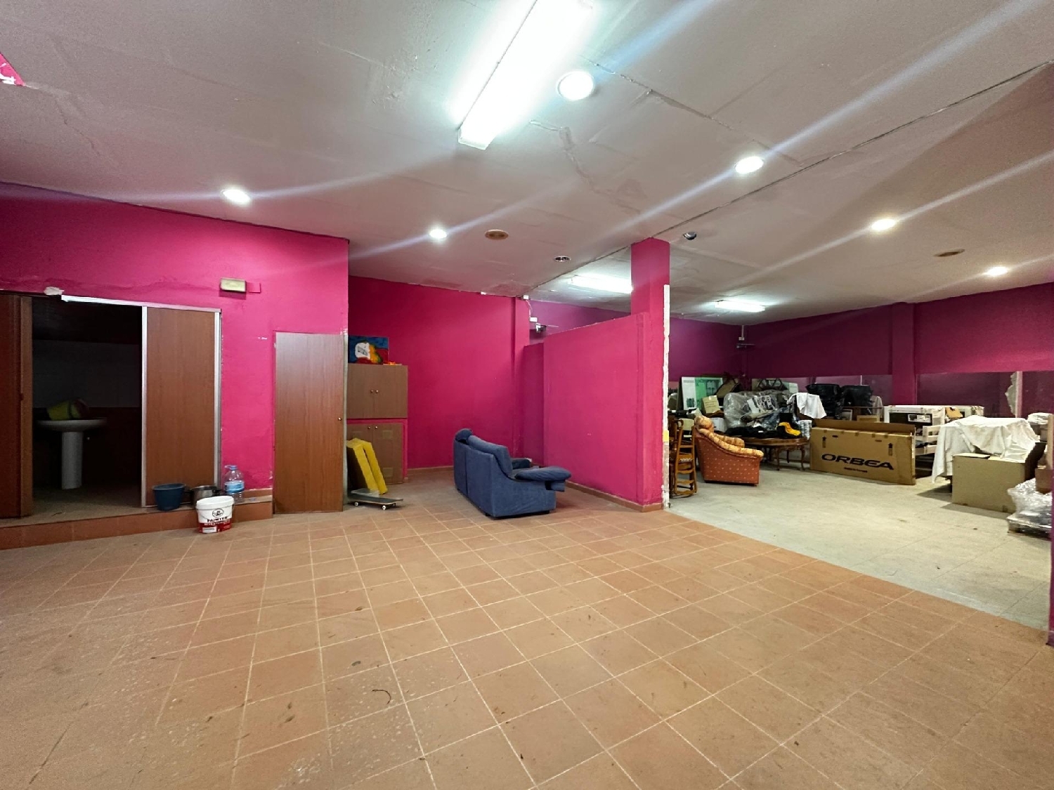  till salu lokal Urbanización Tomás Ribera Alta 6