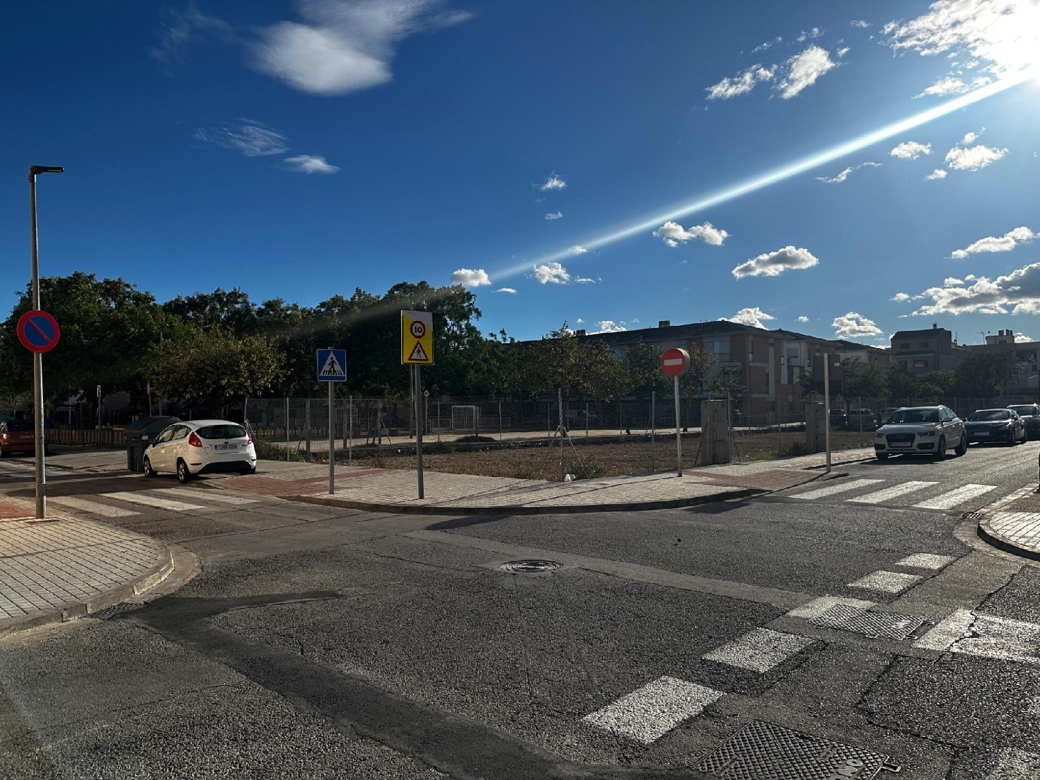 till salu lokal Urbanización Tomás Ribera Alta 4