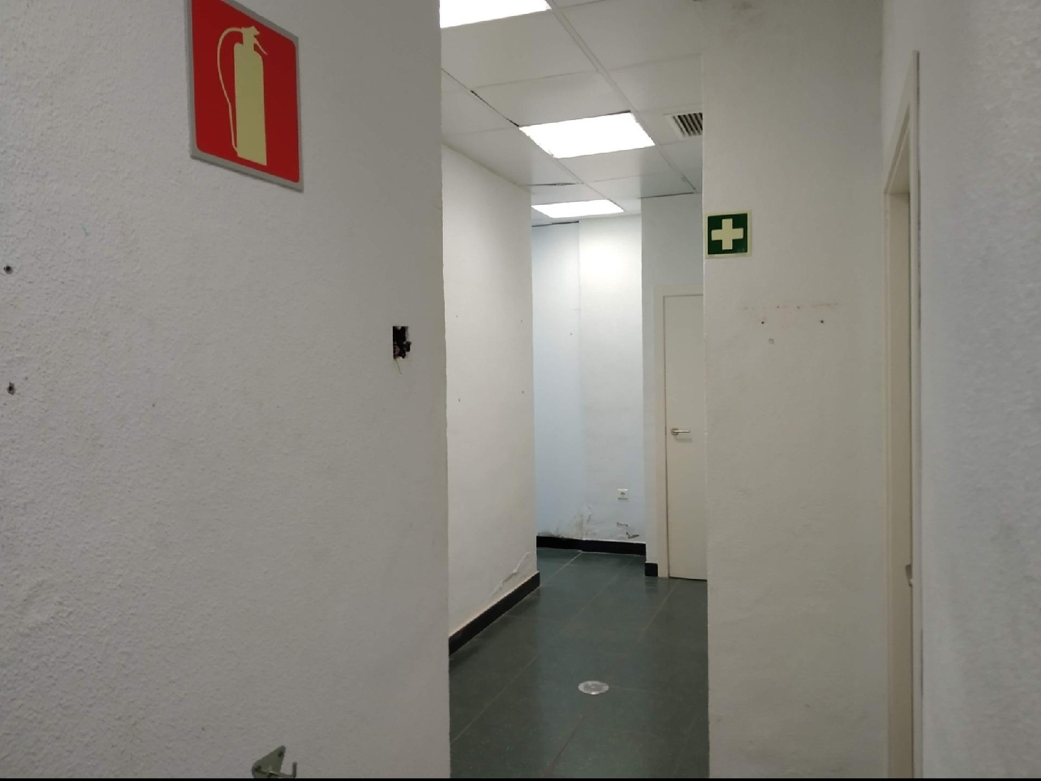  till salu lokal Urbanización Cava Negra Alt Vinalopó 7