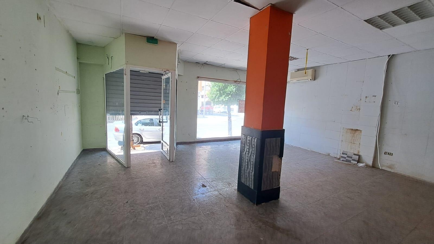  en venta local Urbanización Colonia Santa Marina Ribera Alta 5