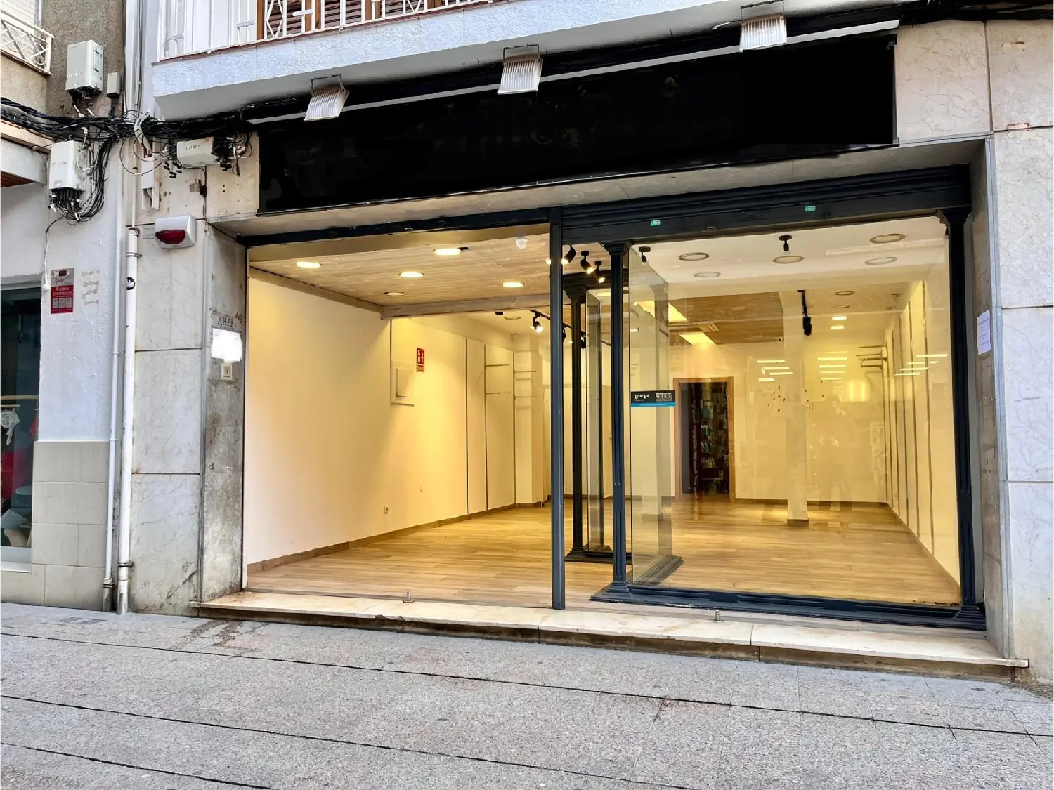 till salu lokal Valldenguli Maresme 2