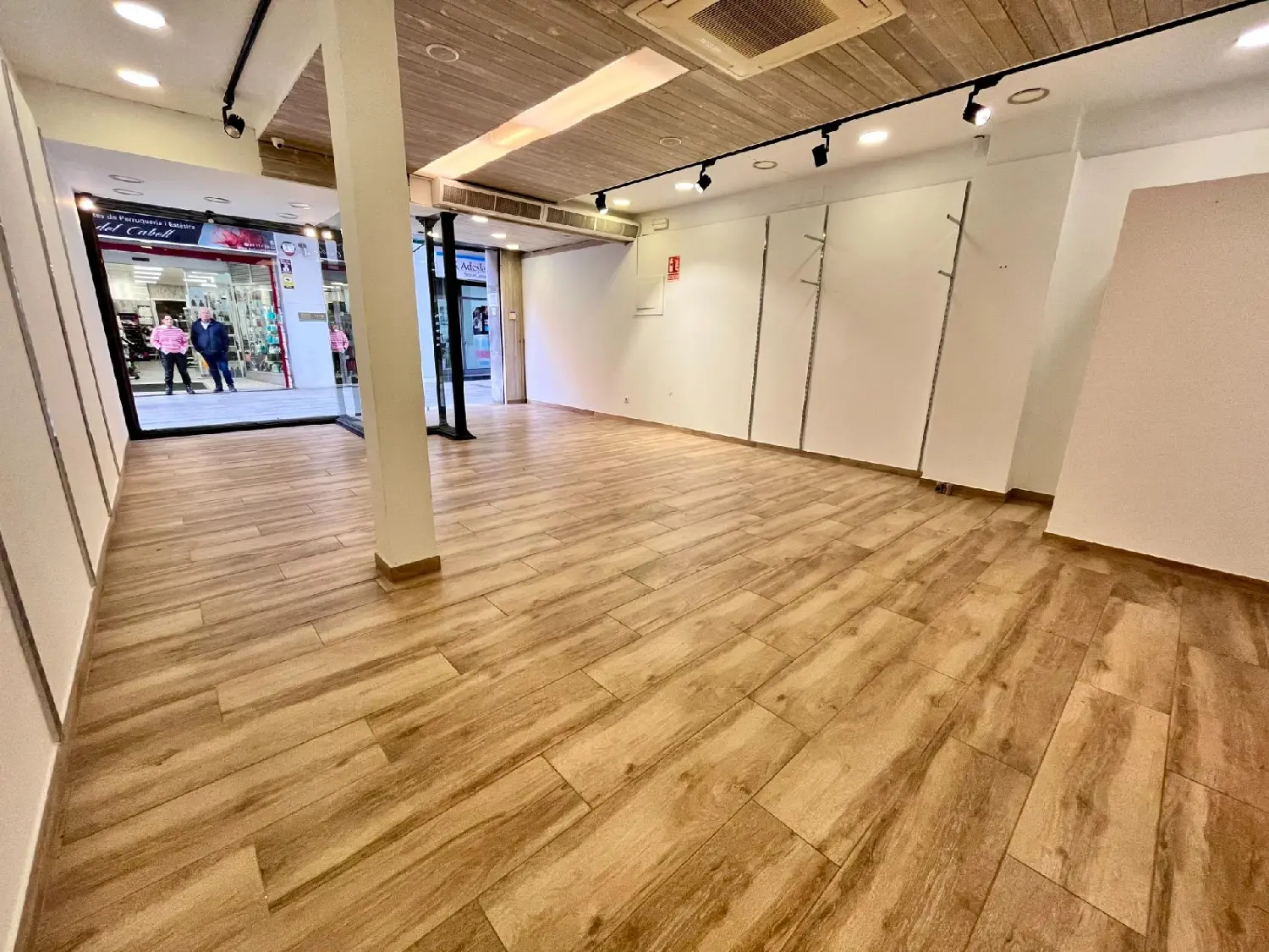  till salu lokal Valldenguli Maresme 6