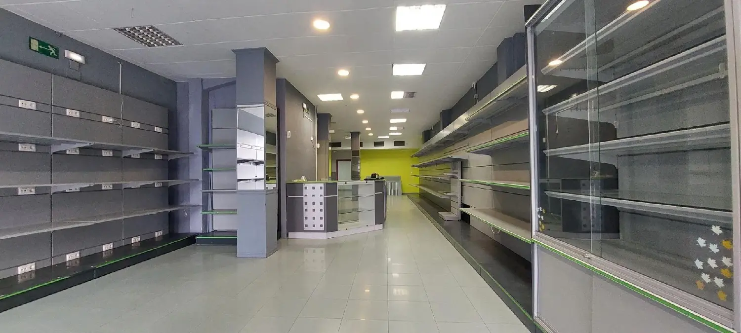  till salu lokal Villarrubia Córdoba 1