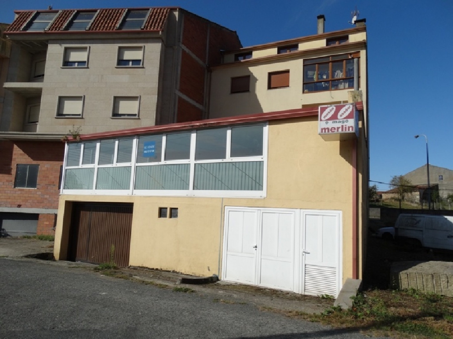  till salu lokal Vila Deza 1