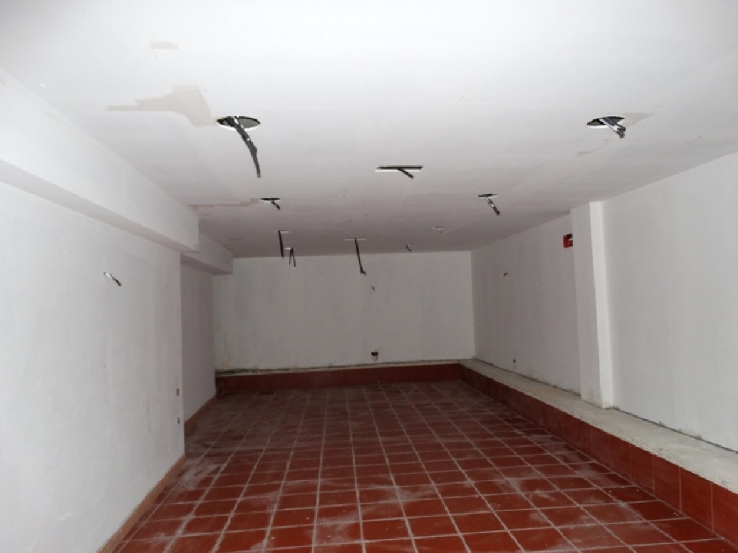 till salu lokal Vila Deza 2