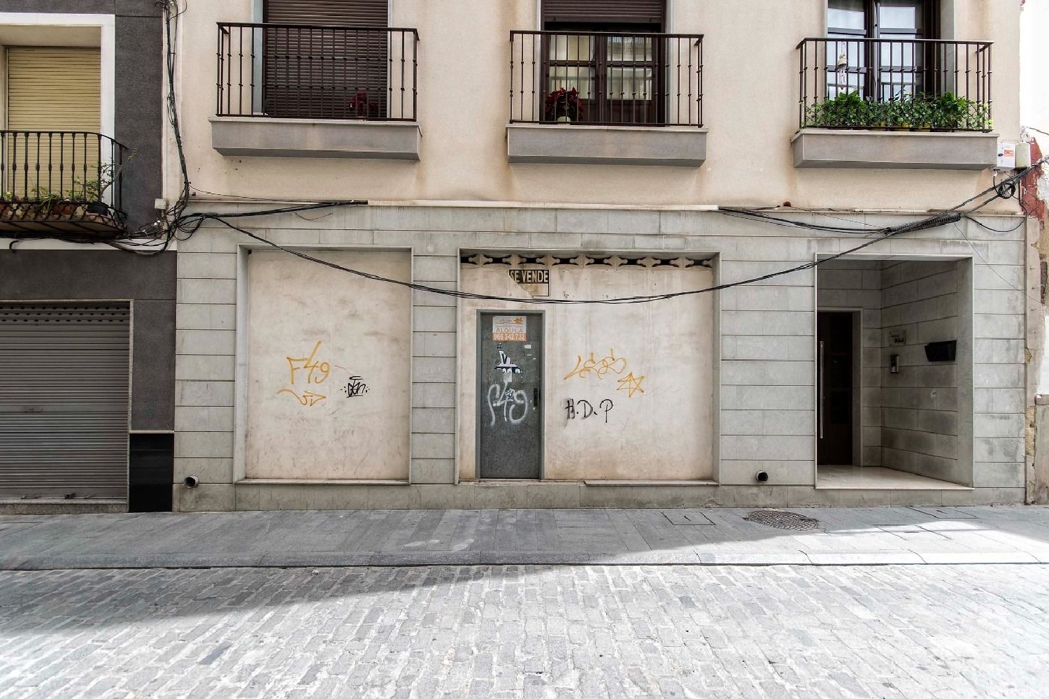 till salu lokal Virgen Del Camino Baix Segura 3