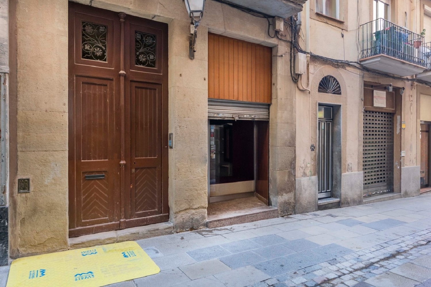  till salu lokal Vista Alegre Bages 1