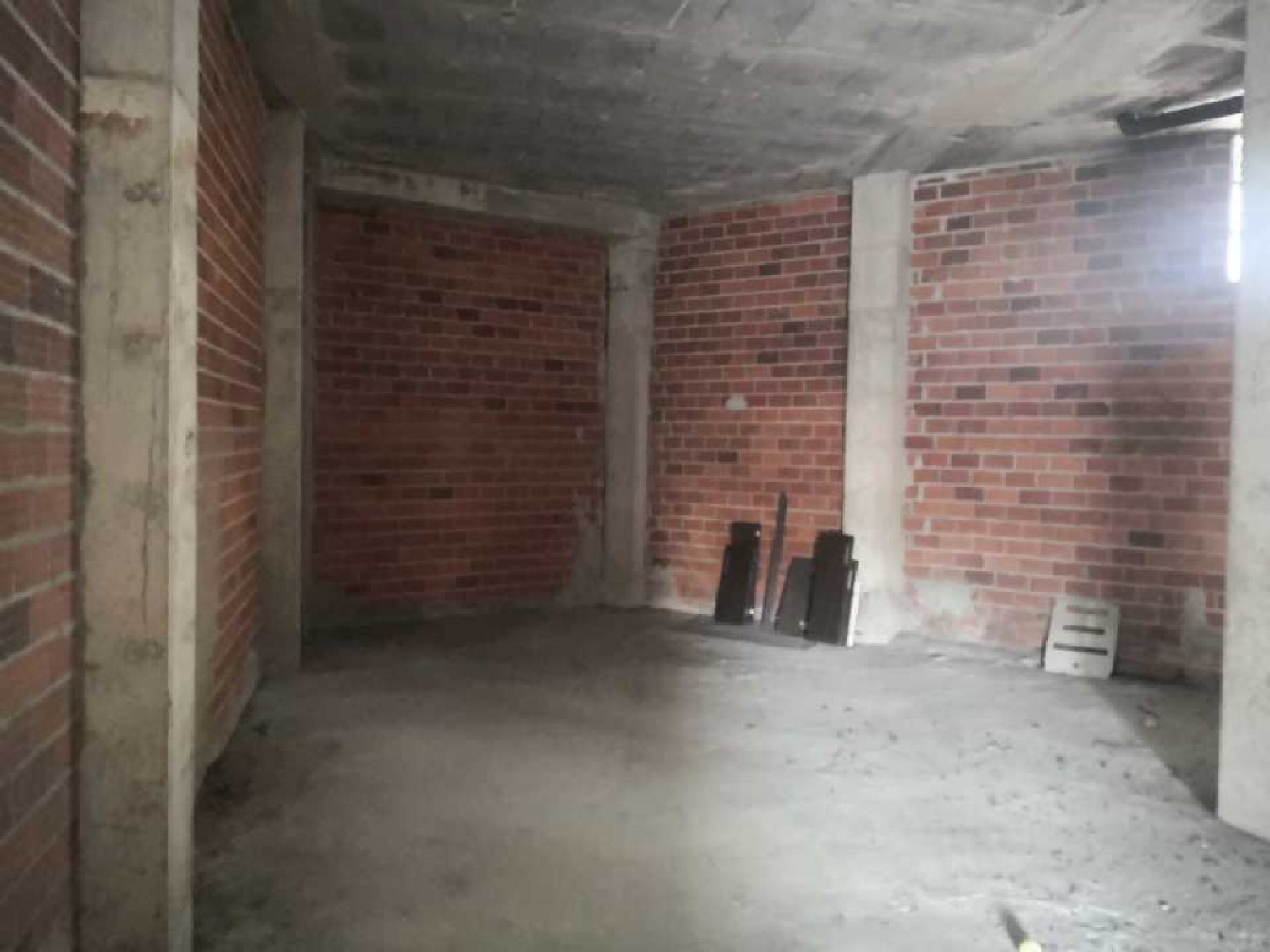  till salu lokal Vivente Bergantiños 4