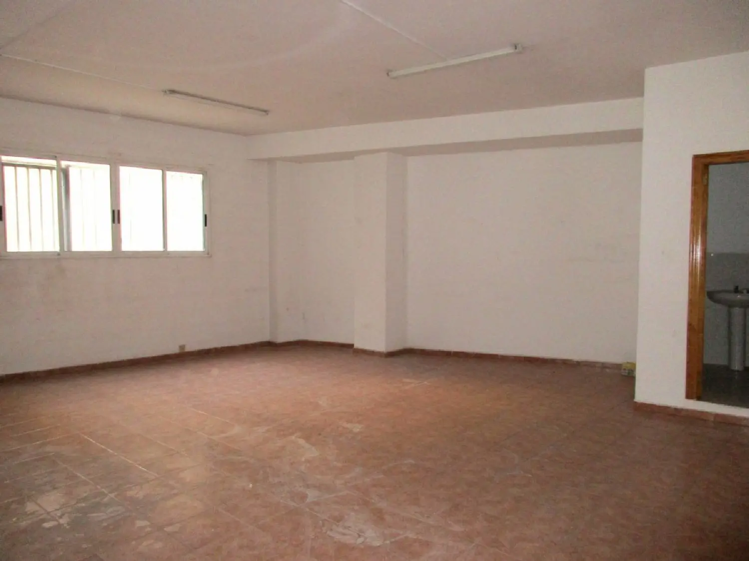  till salu lokal El Realengo Costera (La) 6