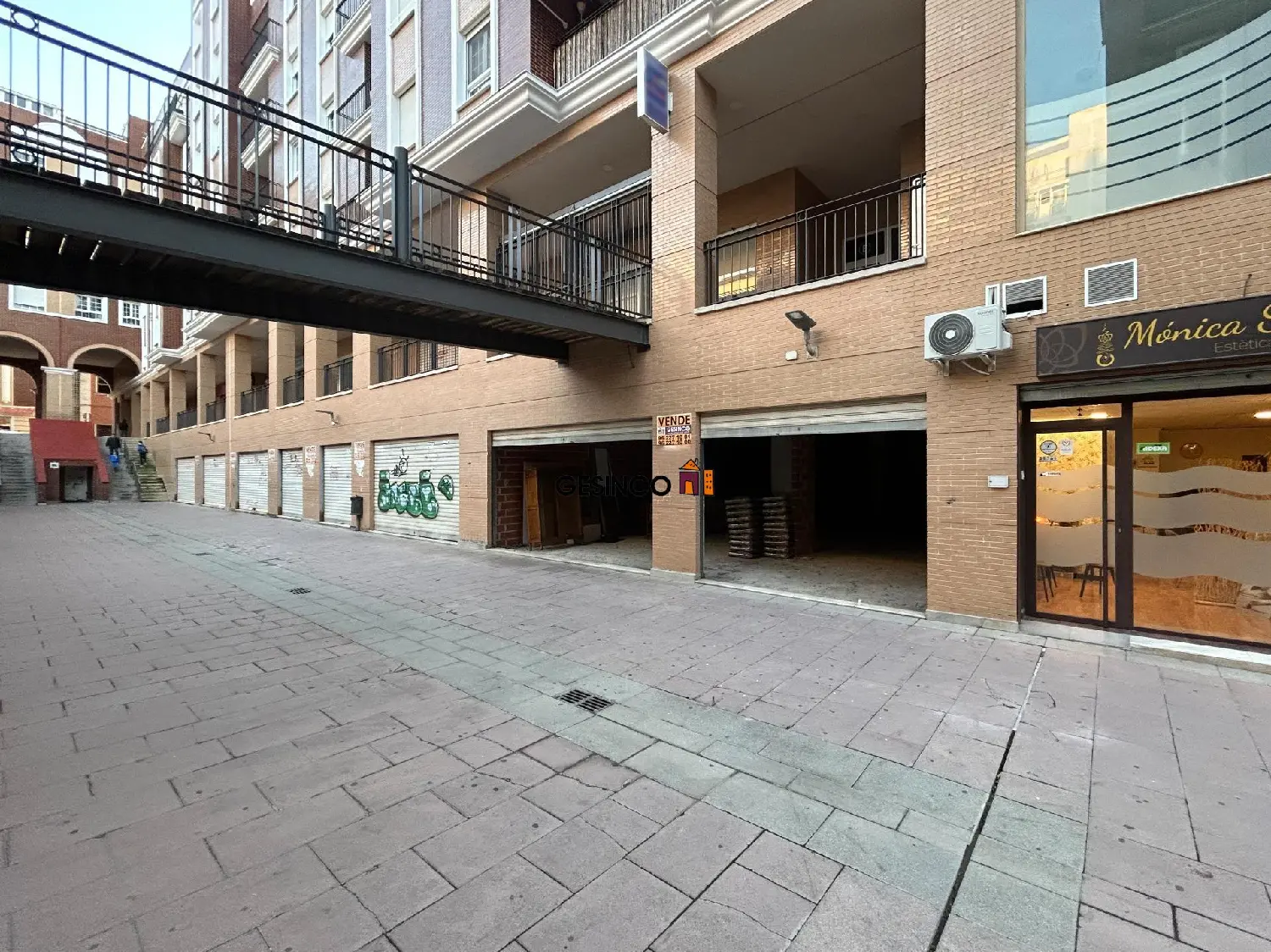 till salu lokal Anahuir Costera (La) 2