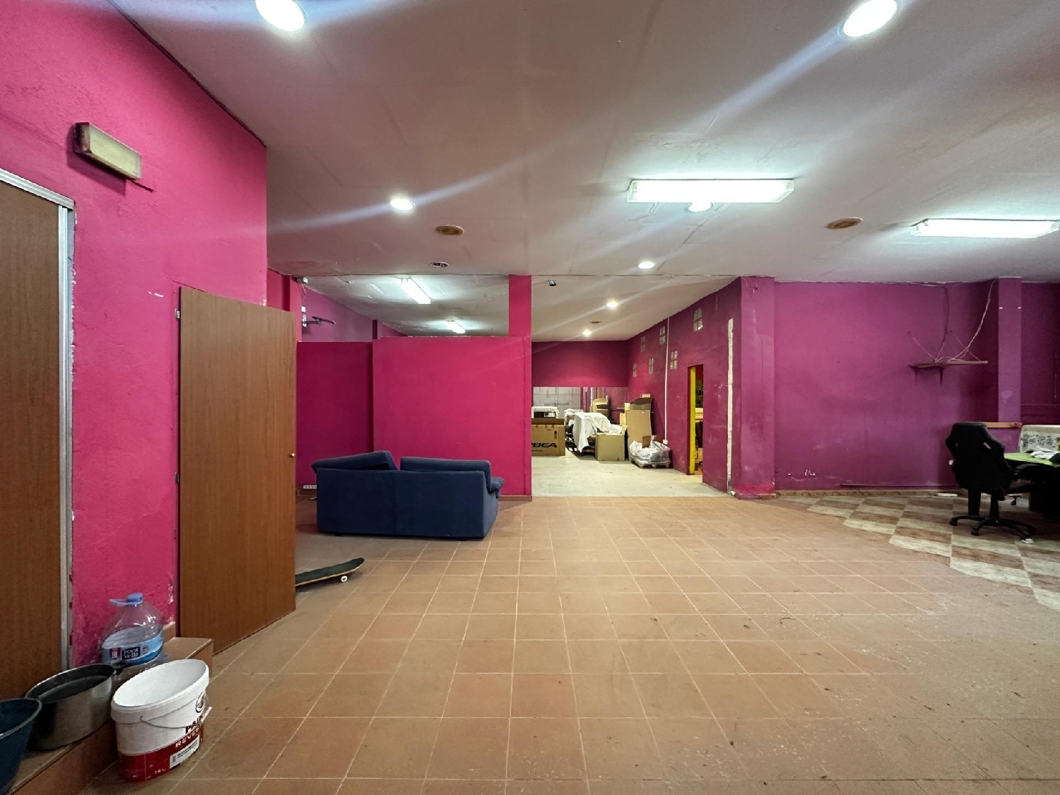  till salu lokal Urbanización Tomás Ribera Alta 7