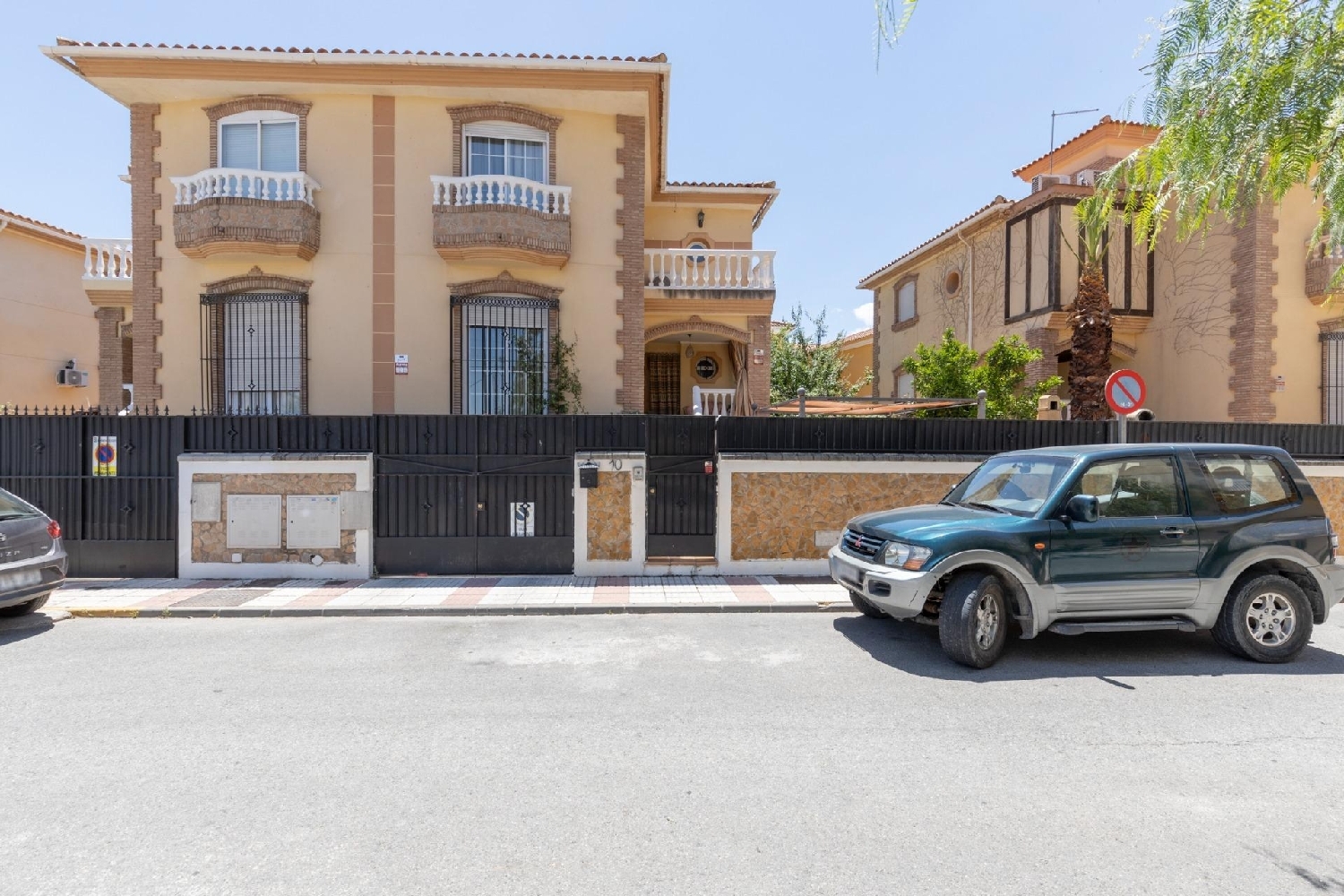 till salu parhus Casanueva Vega De Granada 3