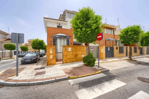 Castilleja De La Cuesta Metropolitana De Sevilla parhus foto 6229358