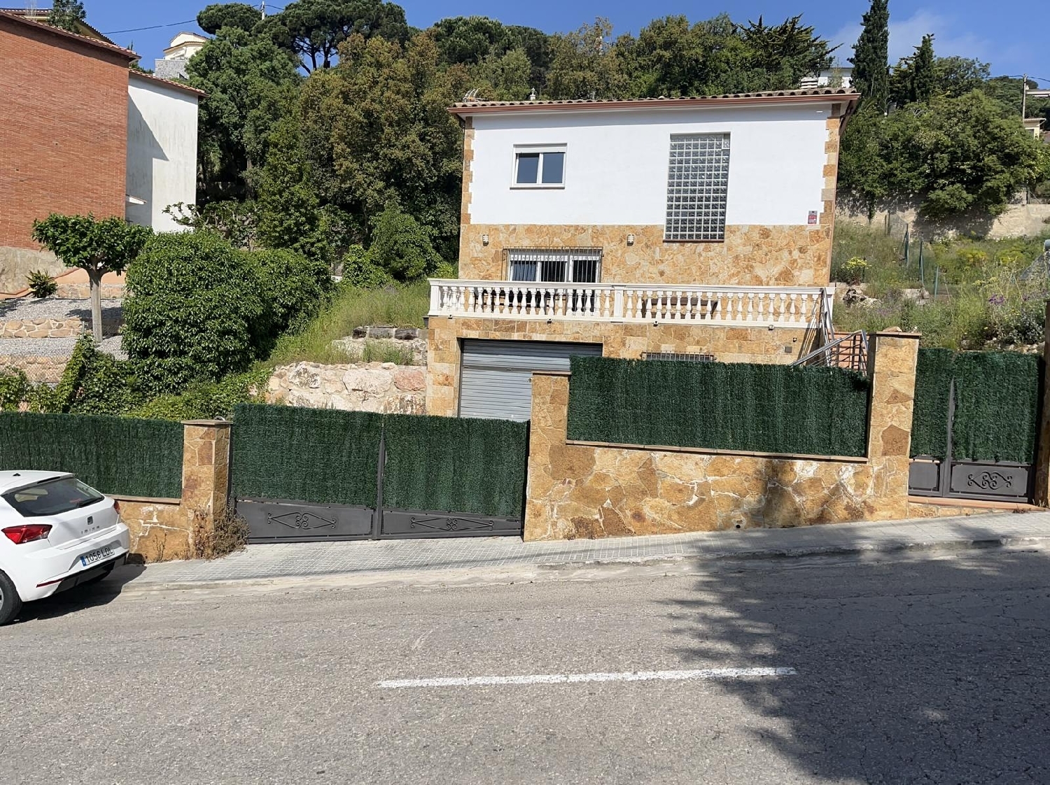 till salu parhus La Riviera Selva 2