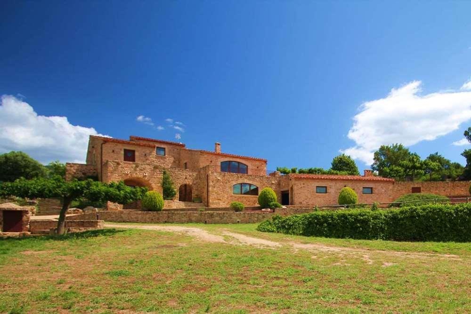 till salu parhus Requesens Alt Empordà 2