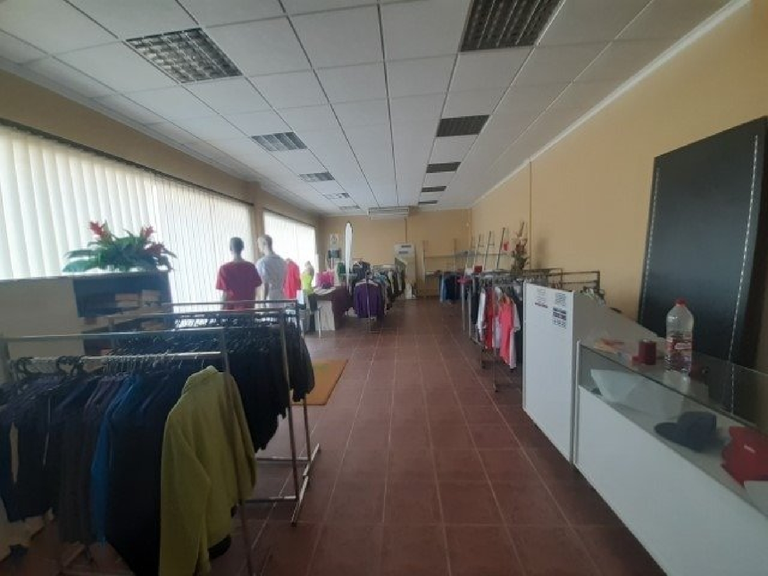 till salu butik Cap Martí Marina Alta 3