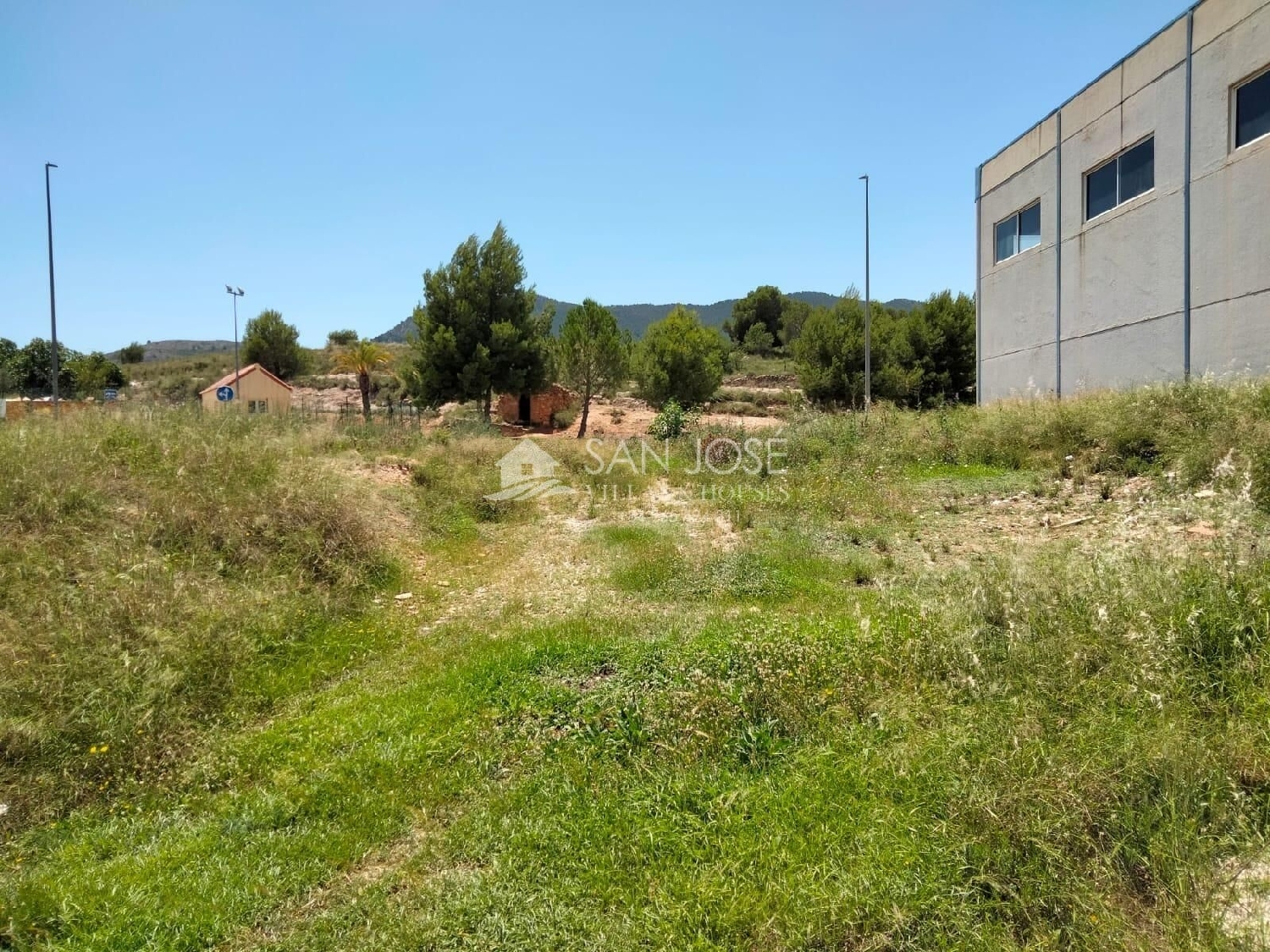  till salu butik Almistec Vinalopó Mitjà 8