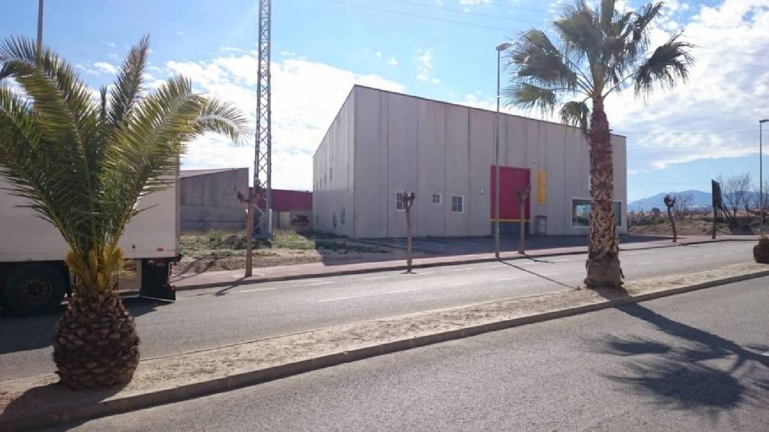  till salu butik Alquibla Río Mula 1