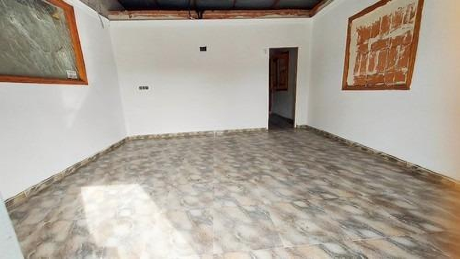  till salu butik Anahuir Costera (La) 4