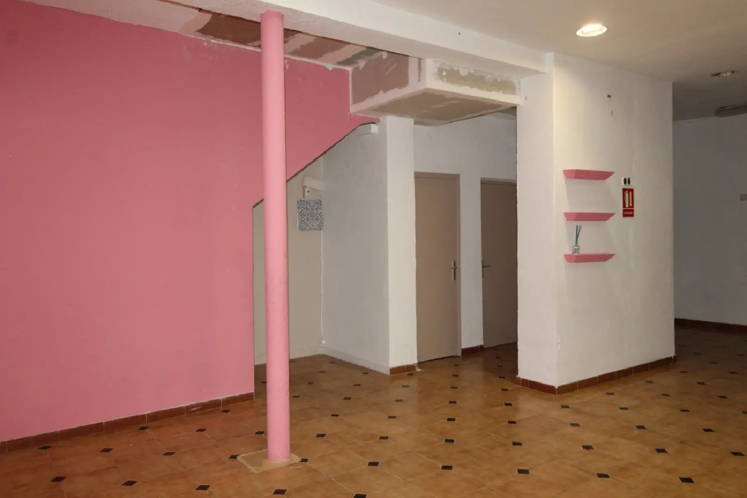  till salu butik Aspe Vinalopó Mitjà 1