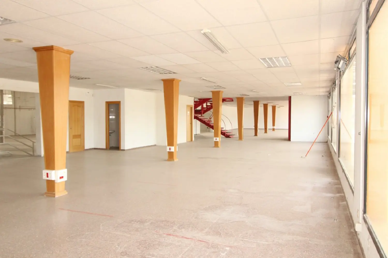 till salu butik Aspe Vinalopó Mitjà 3