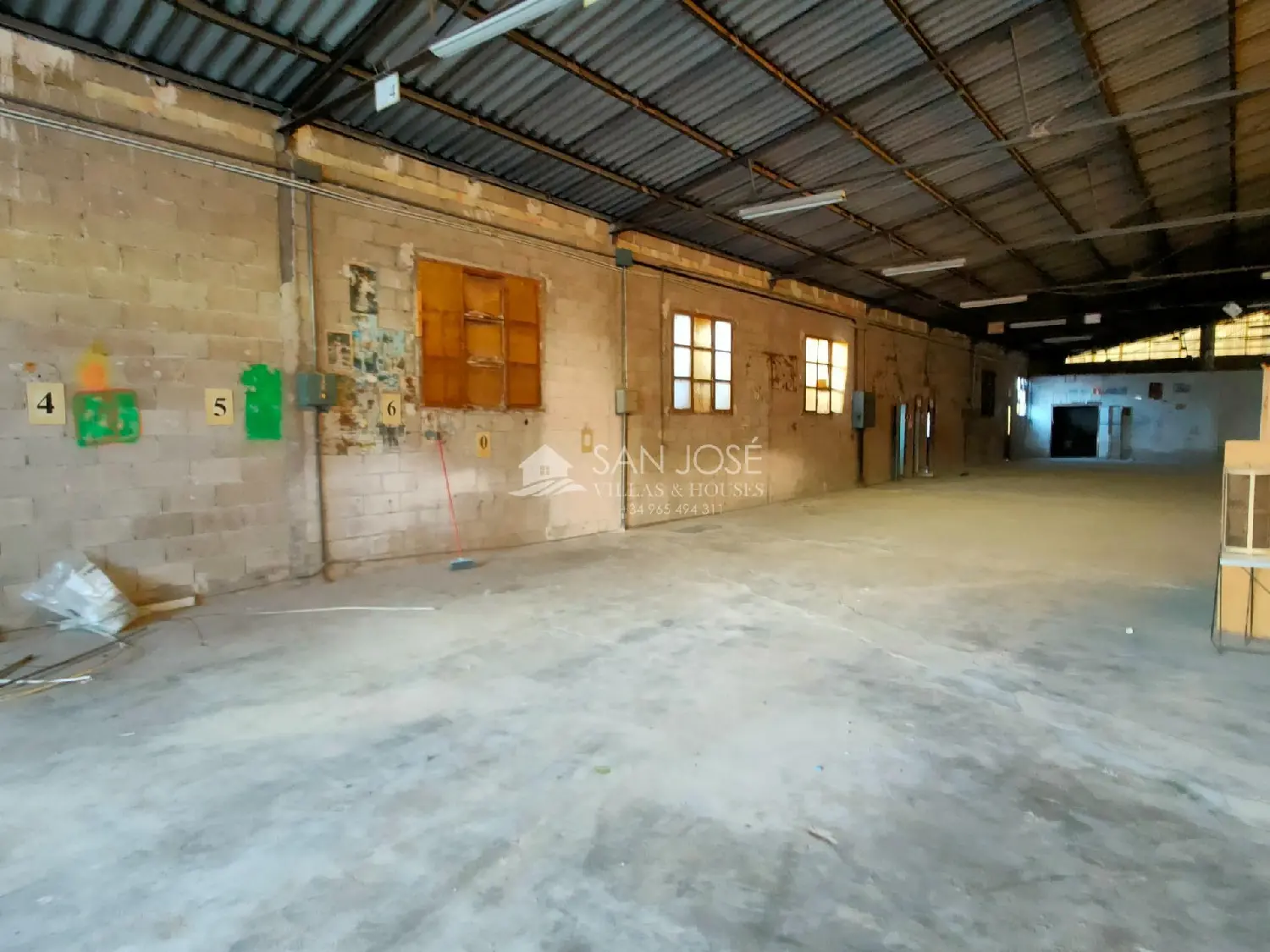 till salu butik Aspe Vinalopó Mitjà 3