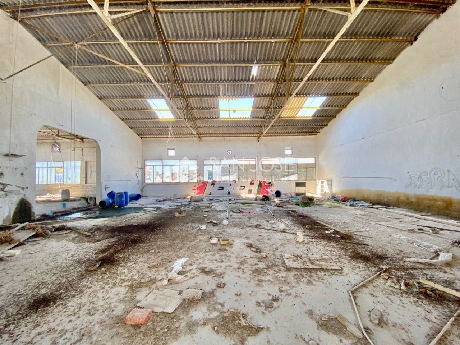  till salu butik Aspe Vinalopó Mitjà 8