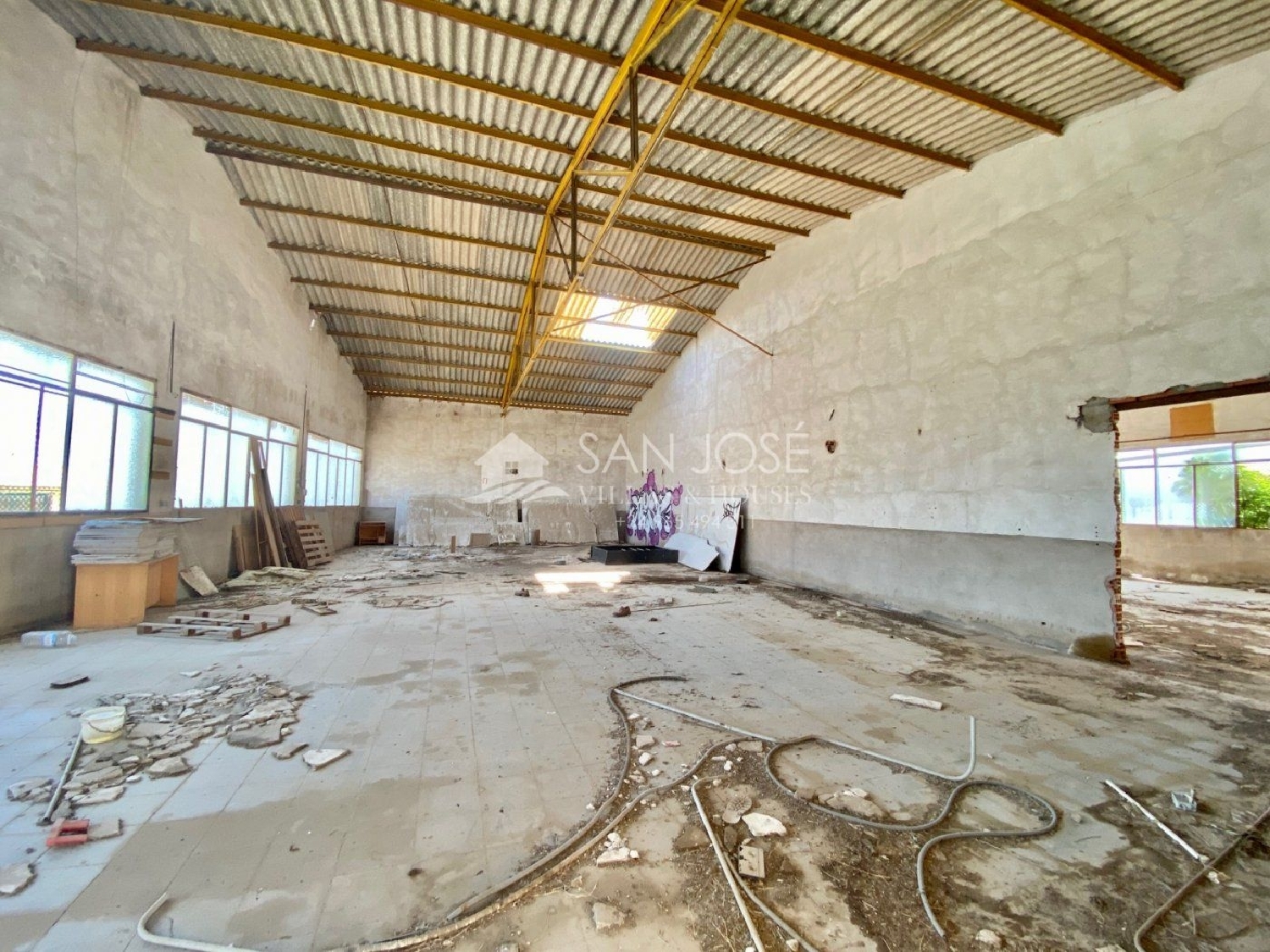 till salu butik Aspe Vinalopó Mitjà 3
