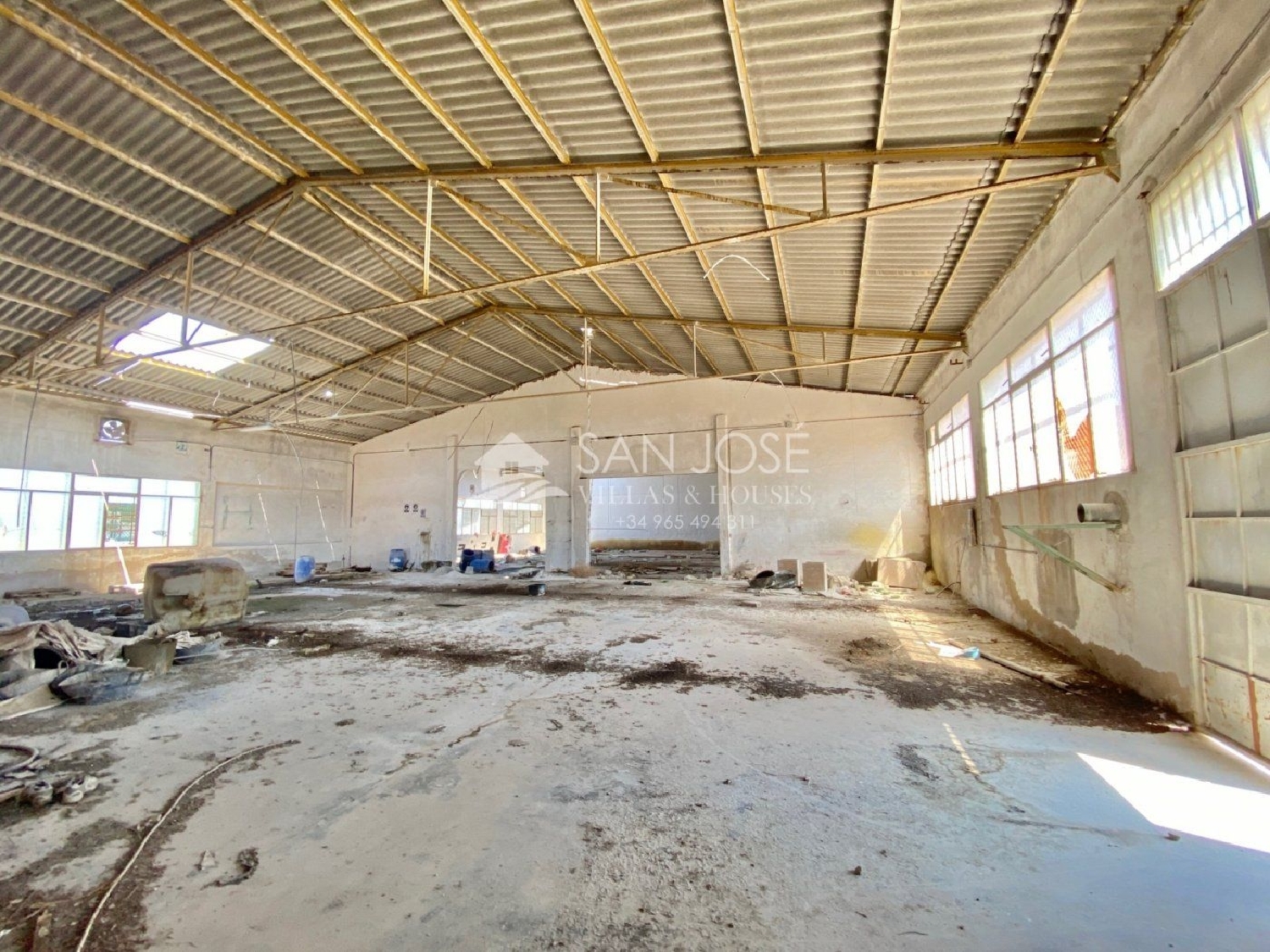  till salu butik Aspe Vinalopó Mitjà 4