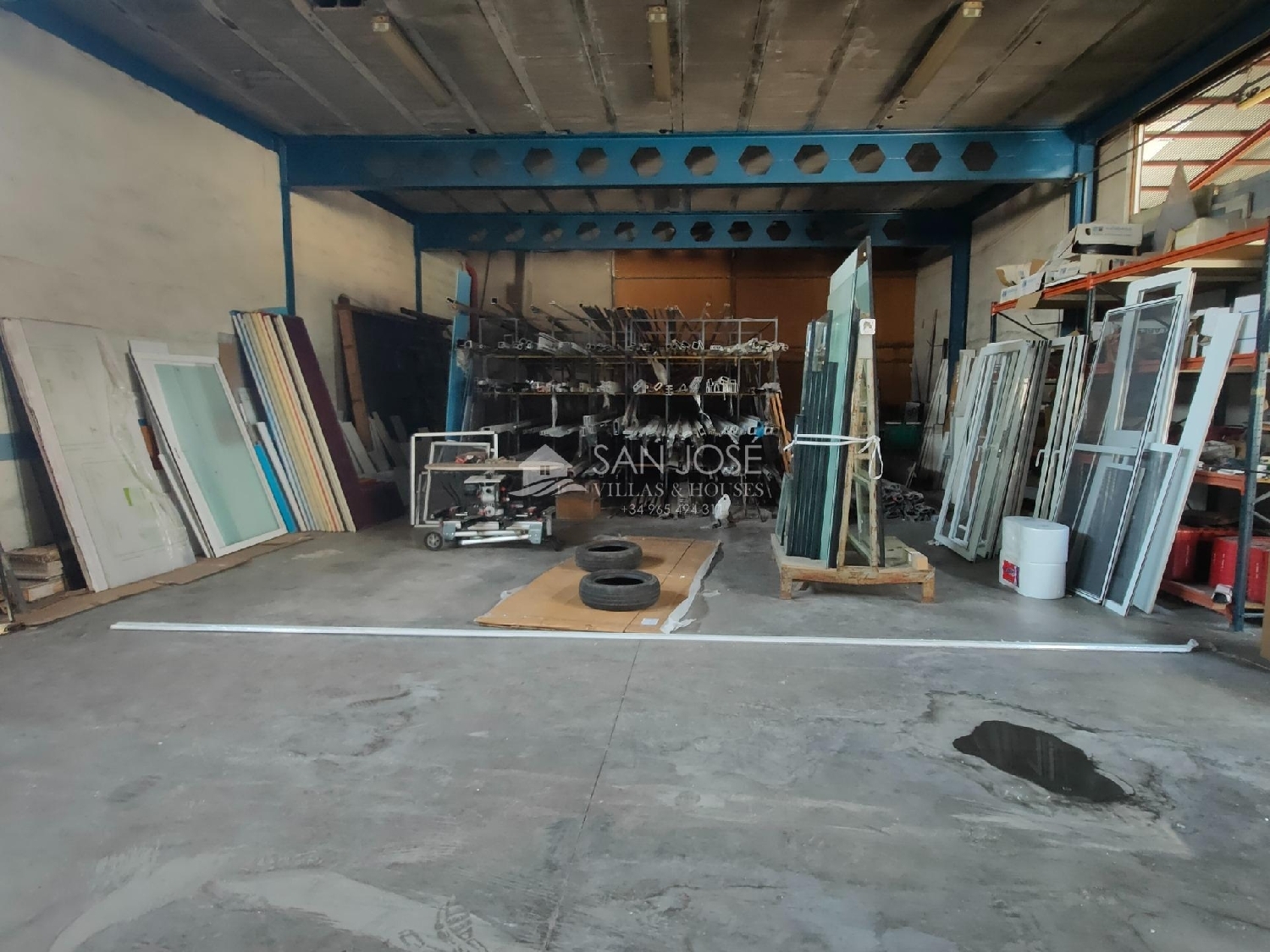  till salu butik Aspe Vinalopó Mitjà 8