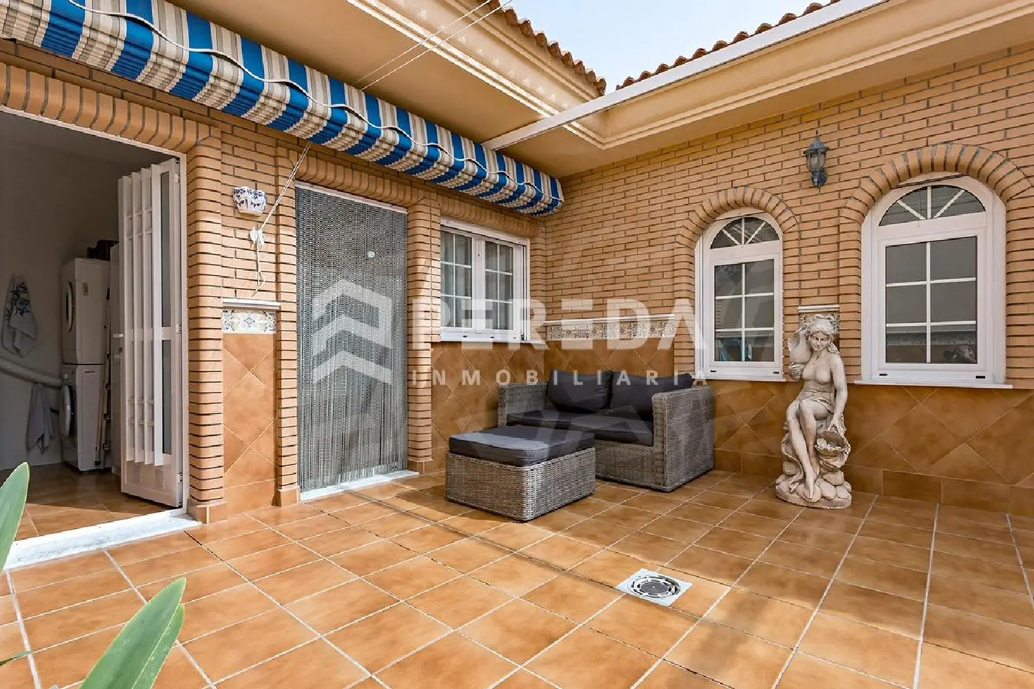  till salu butik Yegua Verde Poniente Almeriense 1