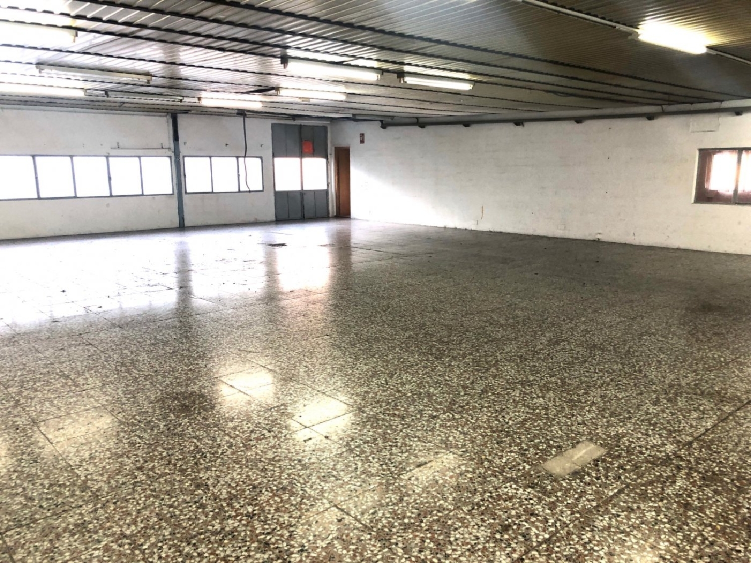 till salu butik Penya Les Aguiles Baix Vinalopó 2