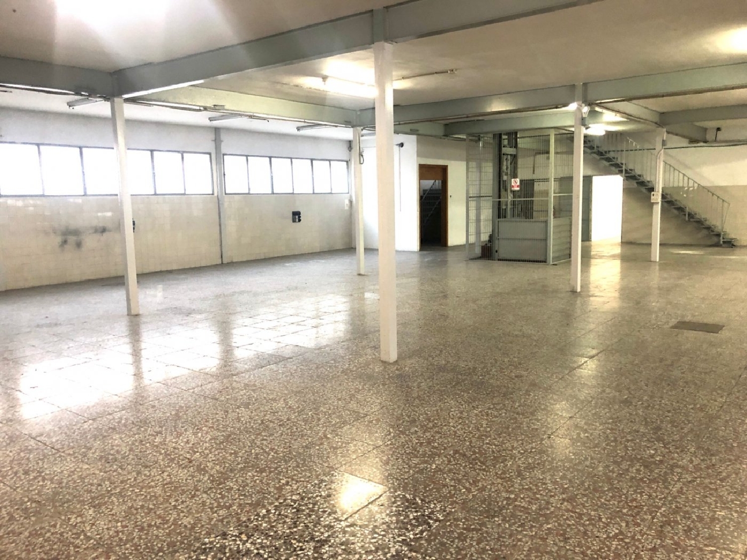  till salu butik Penya Les Aguiles Baix Vinalopó 1