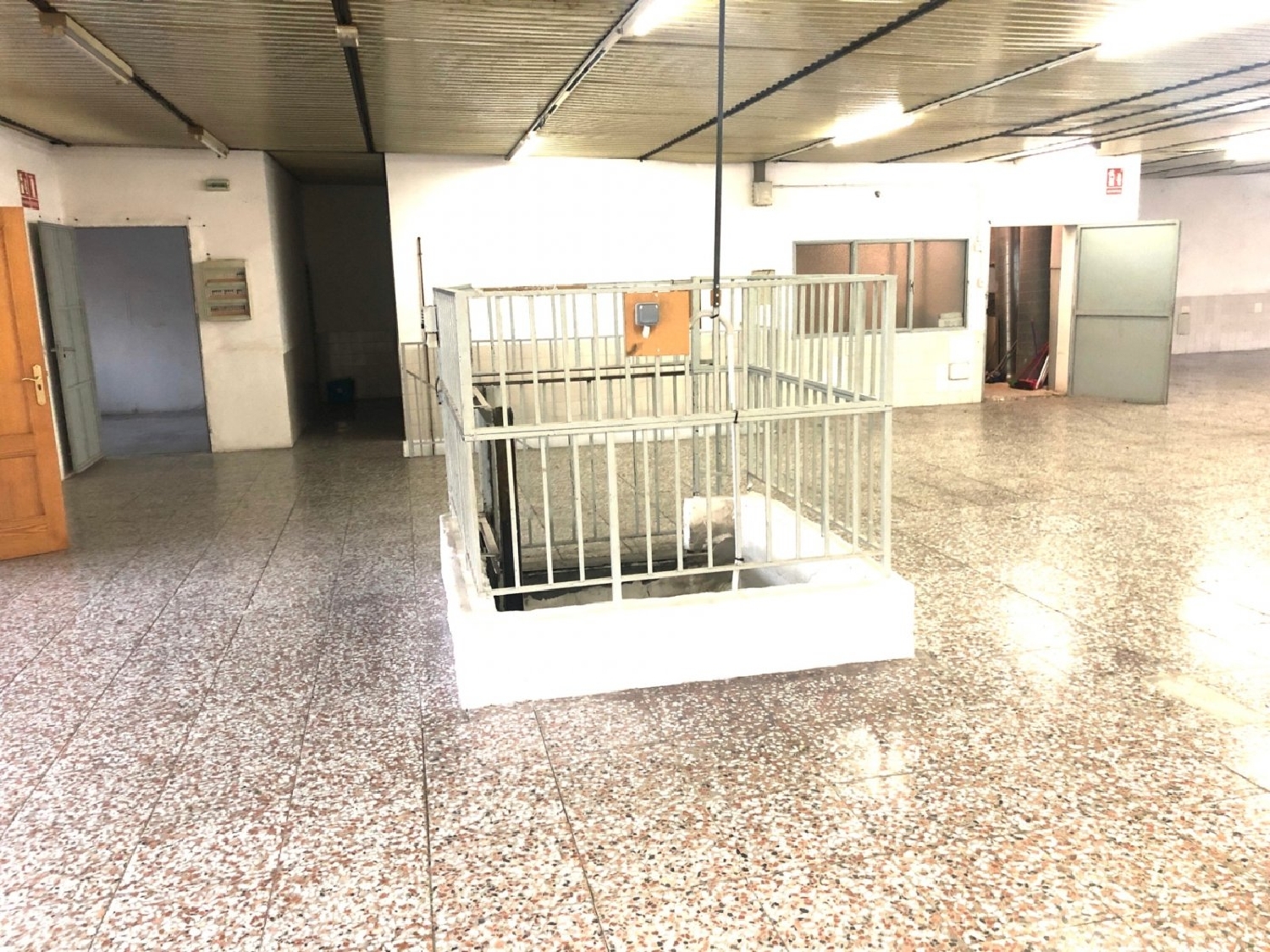  till salu butik Penya Les Aguiles Baix Vinalopó 5