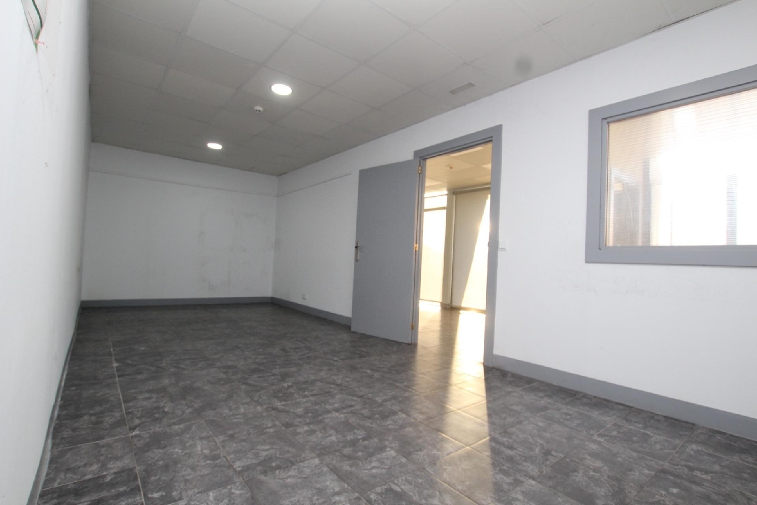  till salu butik Ejea De Los Caballeros Cinco Villas 5