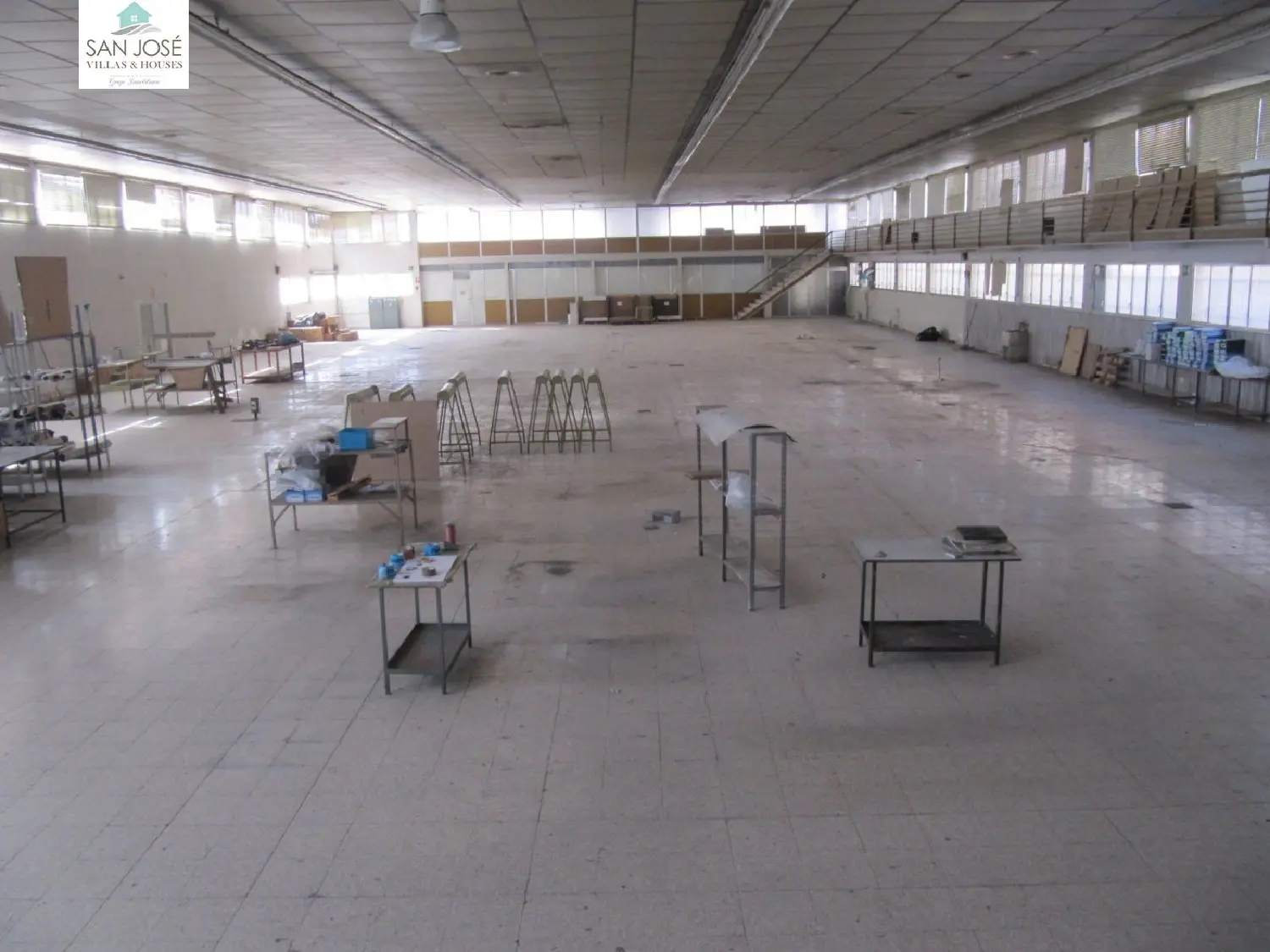  till salu butik Manya Vinalopó Mitjà 1