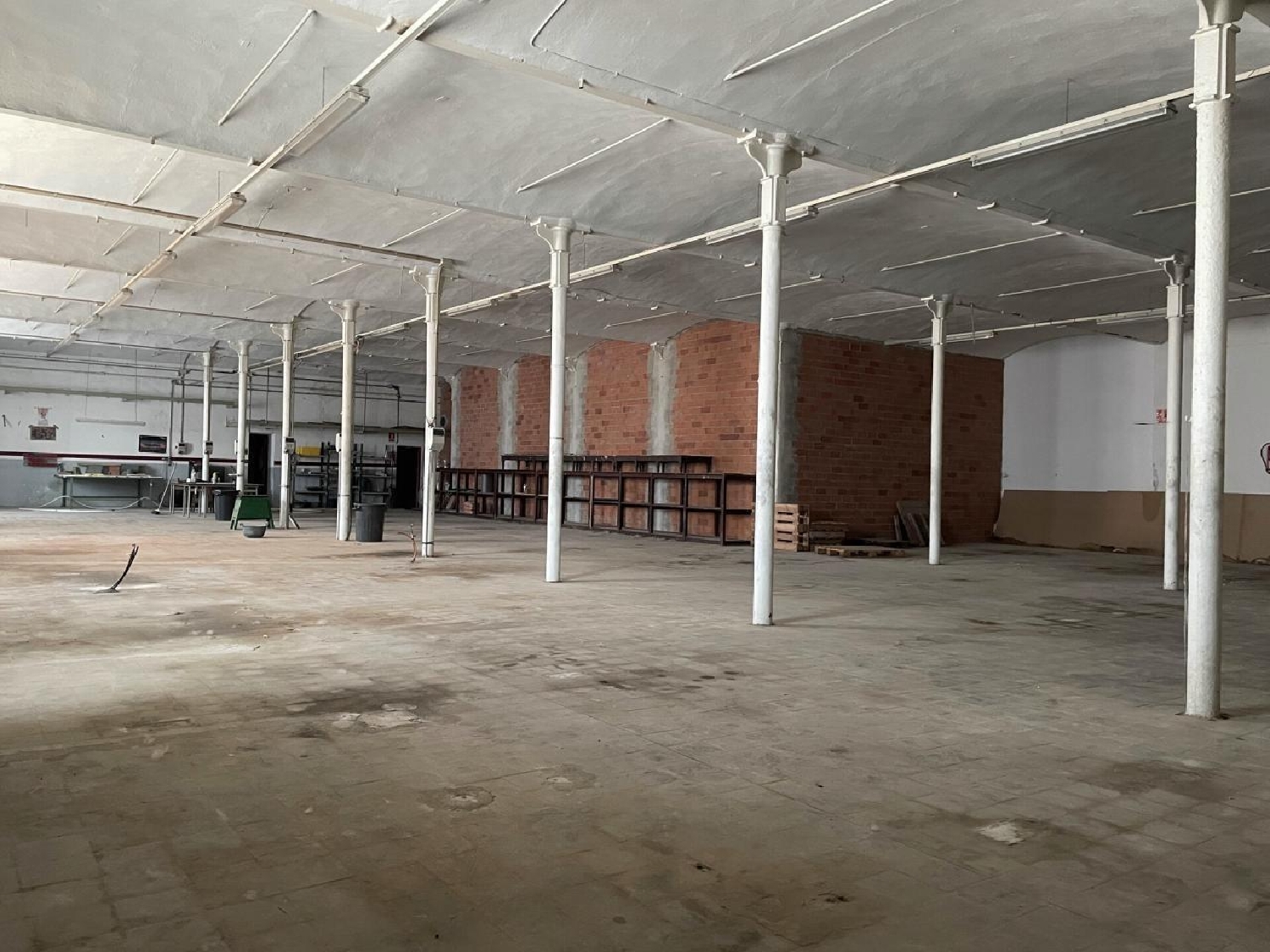 till salu butik El Mojal Bages 2