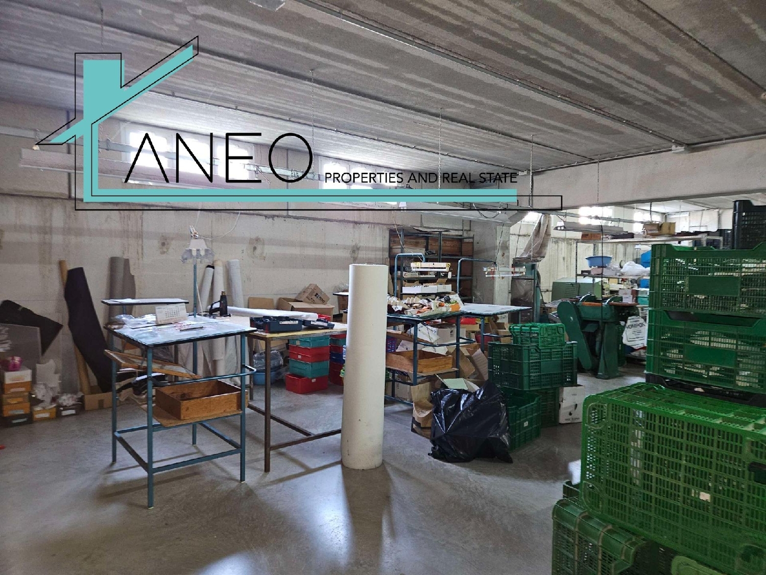  till salu butik Elda Vinalopó Mitjà 8