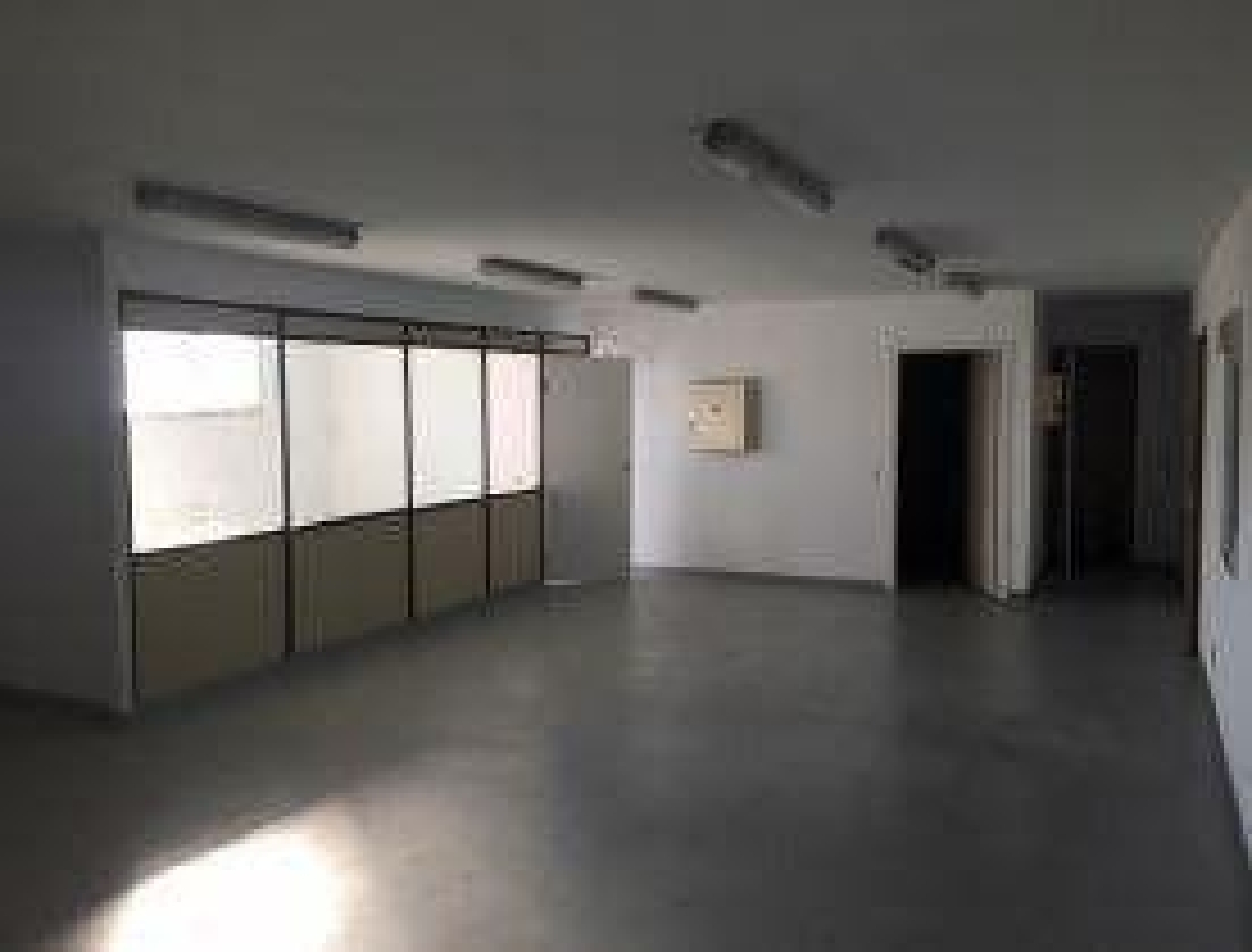  till salu butik Fabrica Blanca Bages 8
