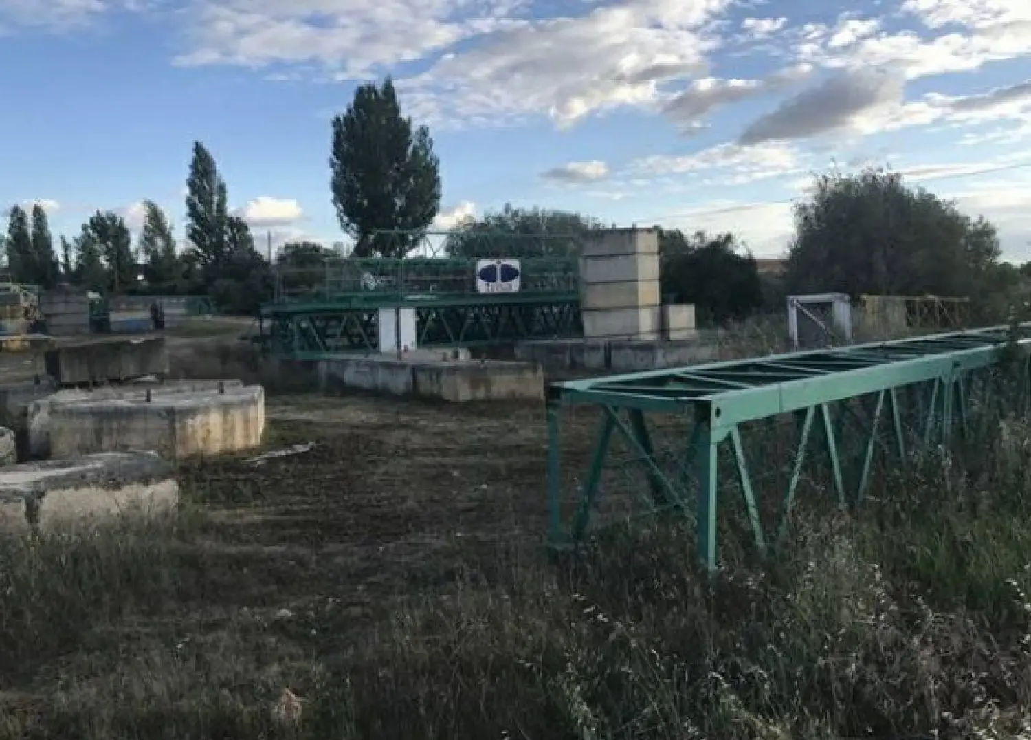  till salu butik Fuente Serrana Armuña (La) 1