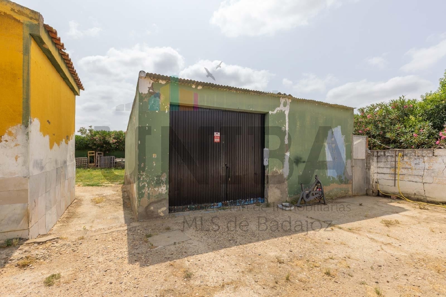  till salu butik Huerta Rosales-Las Vaguadas-Llera Badajoz 4