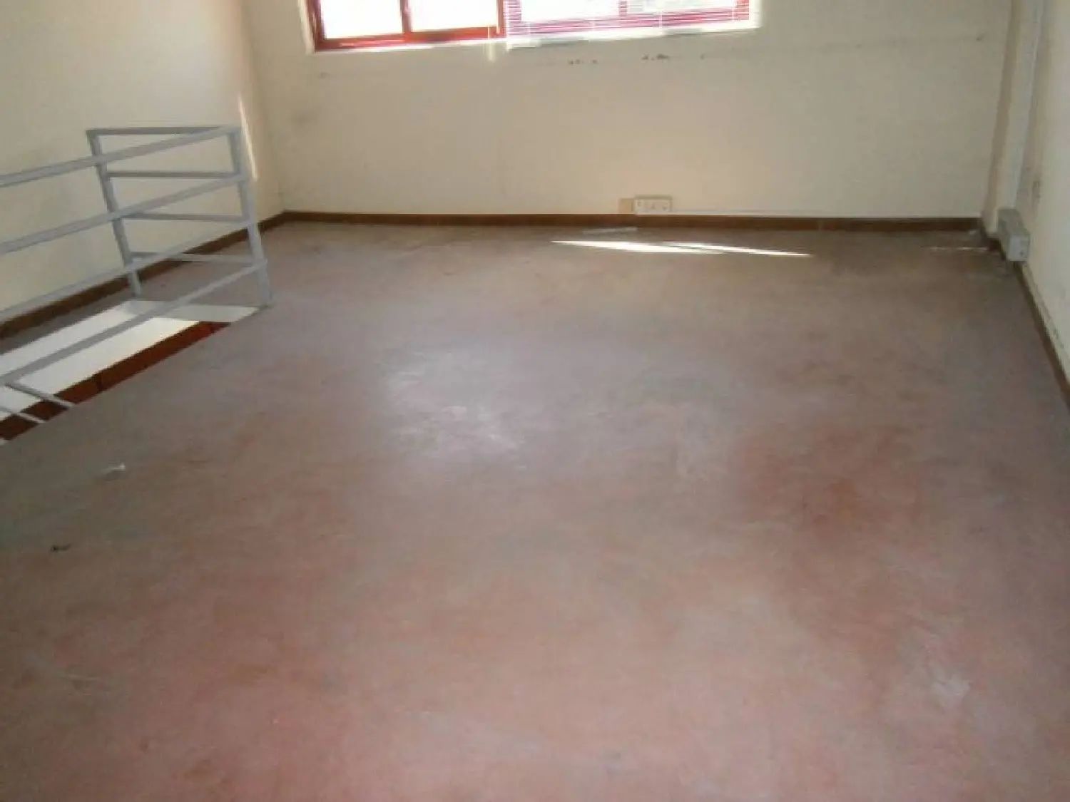  till salu butik Els Montesinos Vinalopó Mitjà 5