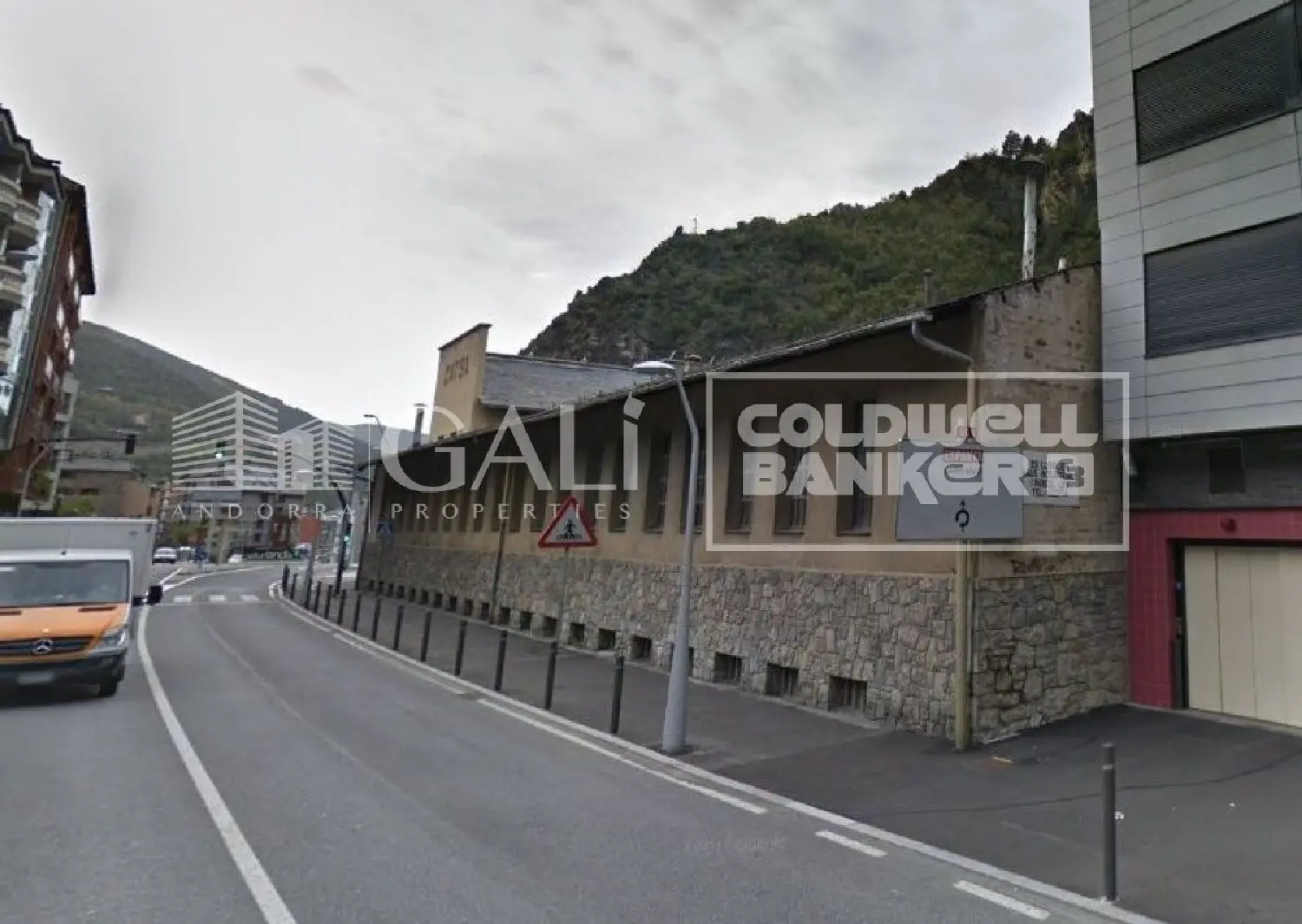 till salu butik Juverri Sant Julià De Lòria 2