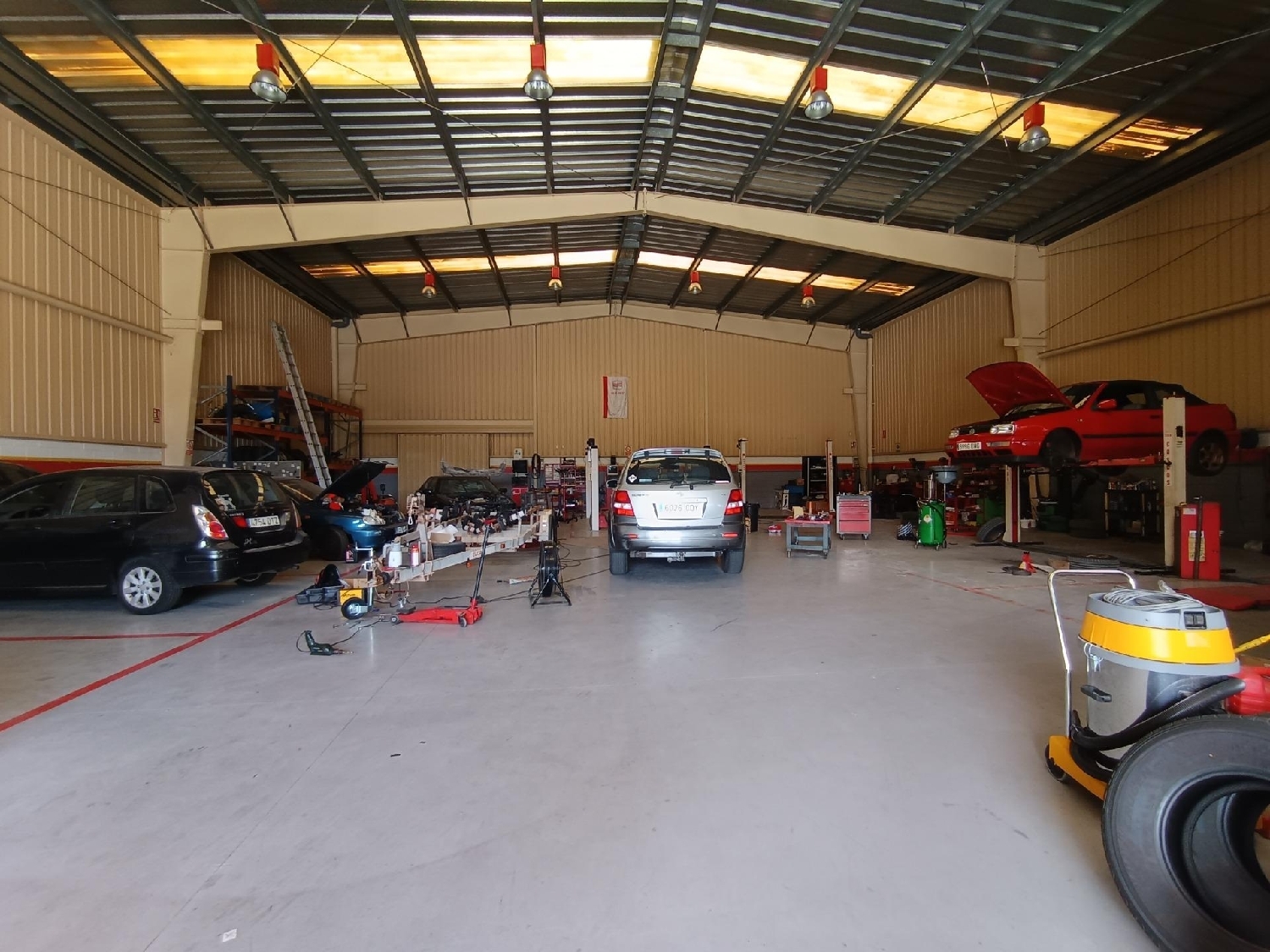 till salu butik Masriudoms Baix Camp 2