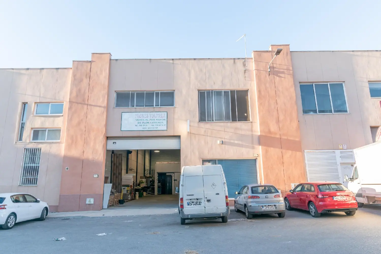 till salu butik Monteluz Vega De Granada 3
