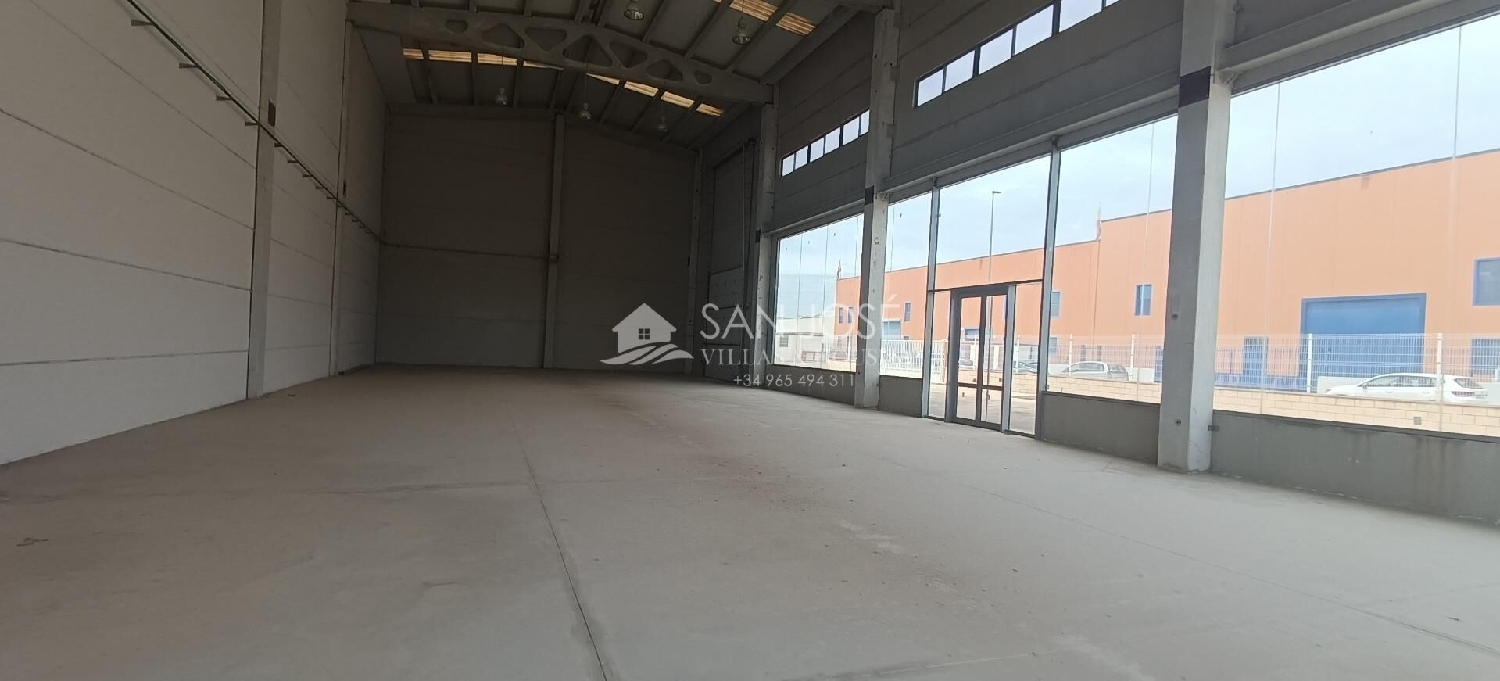  till salu butik Novelda Vinalopó Mitjà 6
