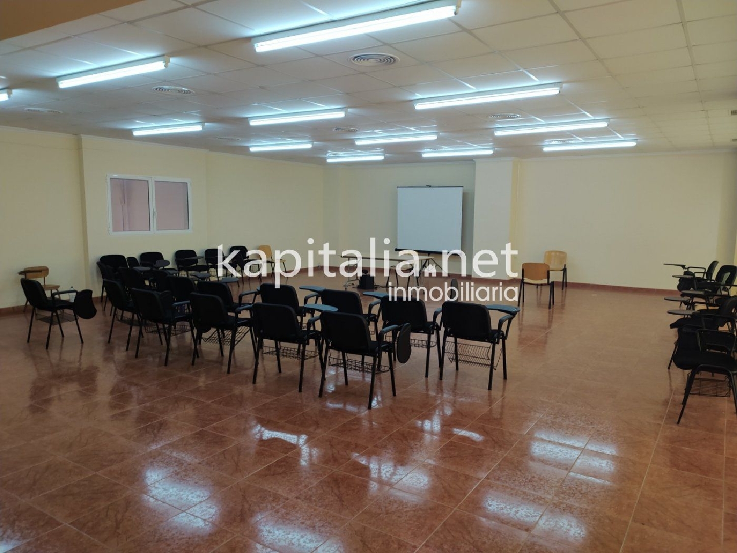  till salu butik Novelé Costera (La) 4