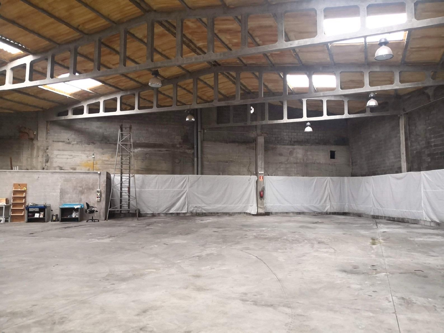  till salu butik Outeiro Coruña 8