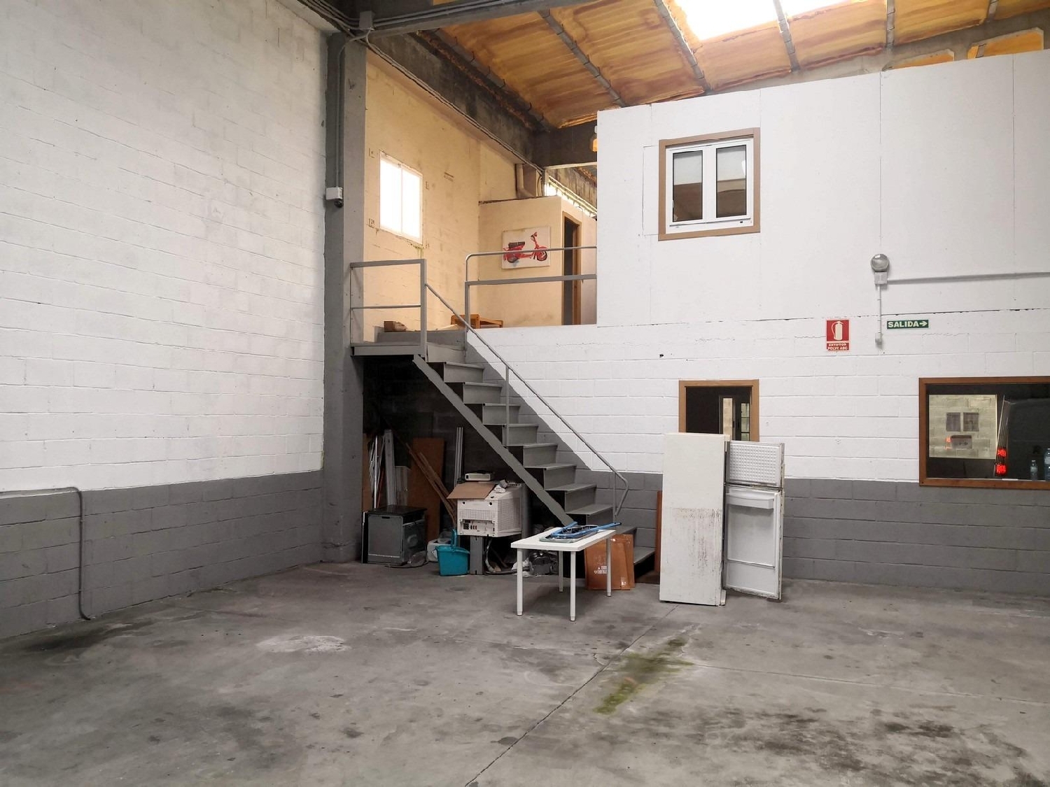  till salu butik Outeiro Coruña 7
