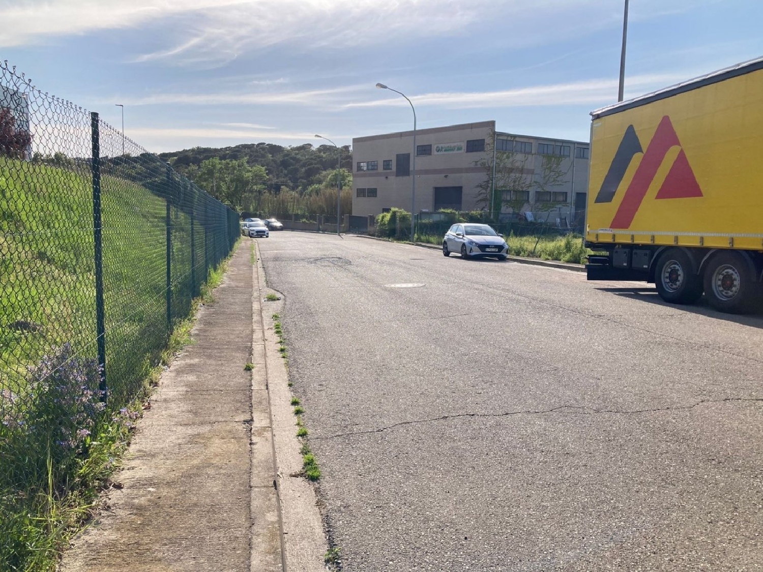  till salu butik Poligon Industrial Puigtio Selva 5